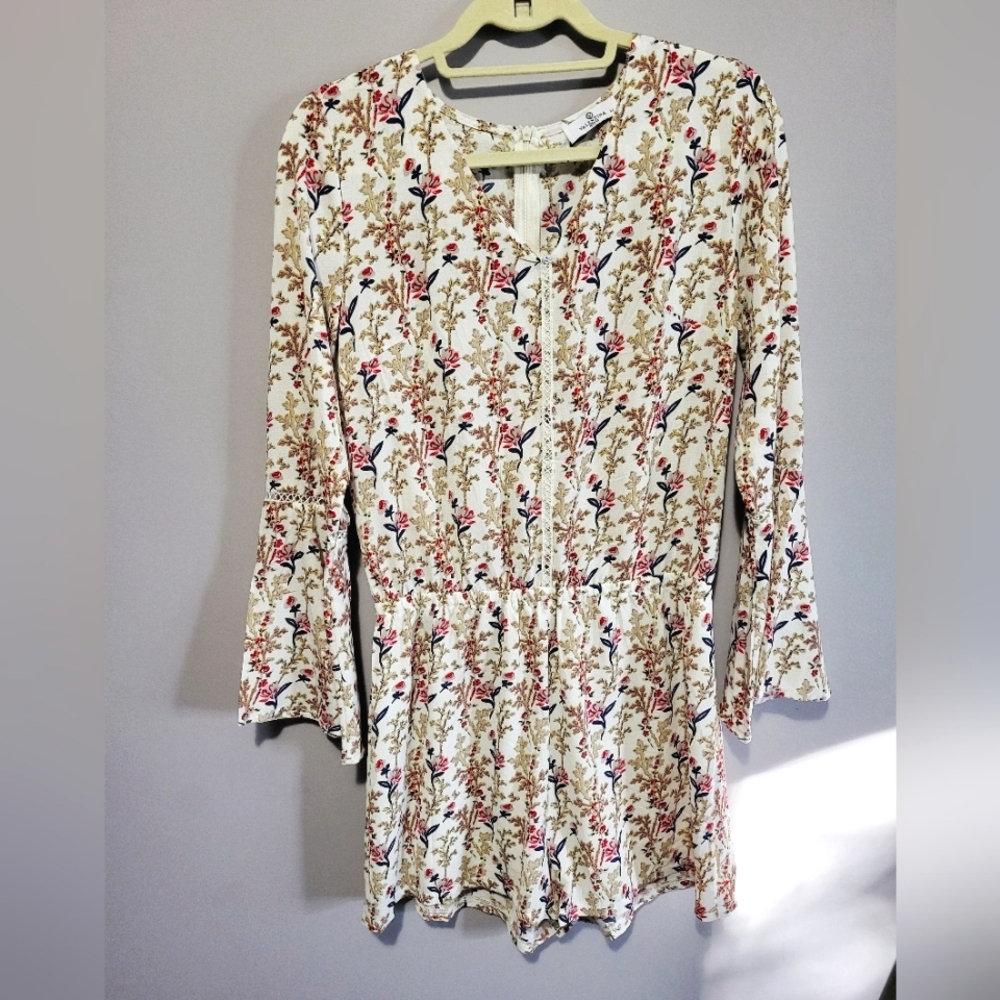 Valentina Modas cream floral romper